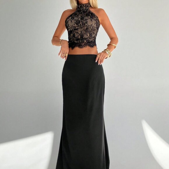 Black Elegant Women's Lace Halter Backless Sexy Camisole - Picture 3 of 6